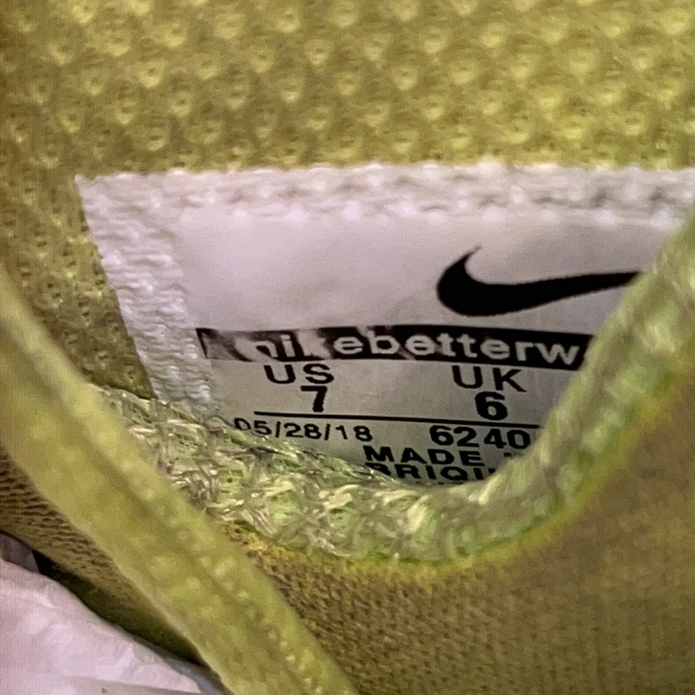 2014 Nike Air Foamposite Pro Volt Size 7 624041-700 - Picture 12 of 13
